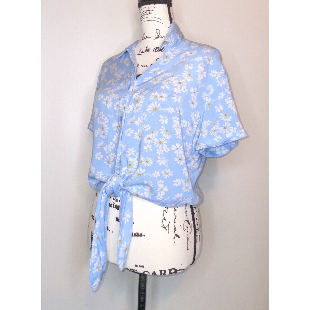 Spencers Daisy Print Tie Cropped Top Womens LG Blue Button Front Floral Y2K - Picture 2 of 5
